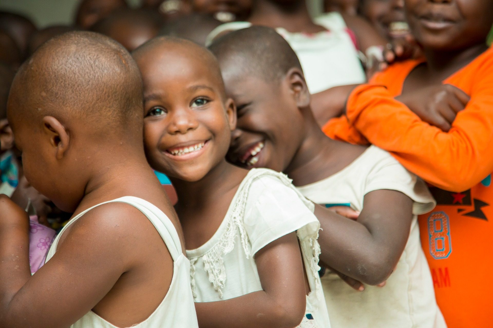 Sourires d'enfants soutenus par Beldefi